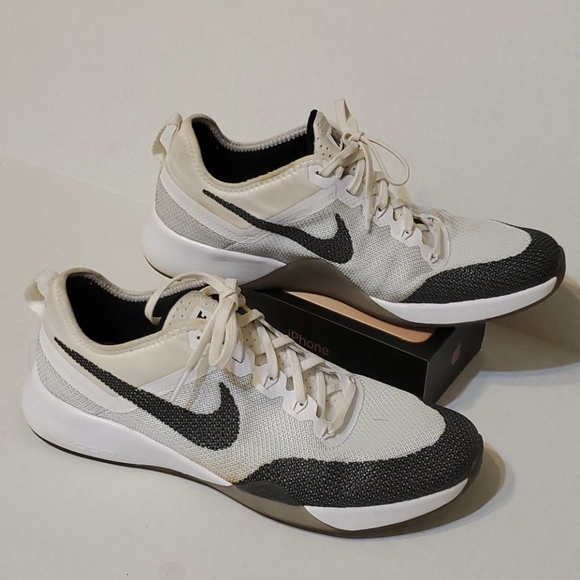 nike zoom dynamic women's